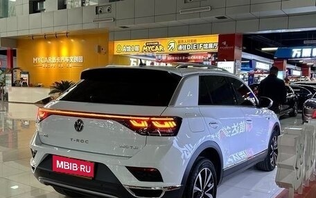 Volkswagen T-Roc I, 2022 год, 1 420 000 рублей, 4 фотография