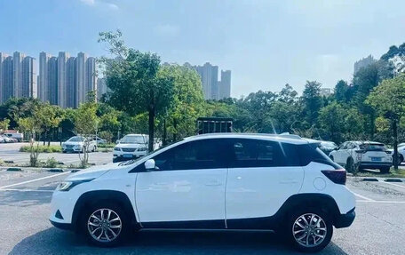 Toyota Yaris XP150 рестайлинг, 2022 год, 1 365 030 рублей, 2 фотография