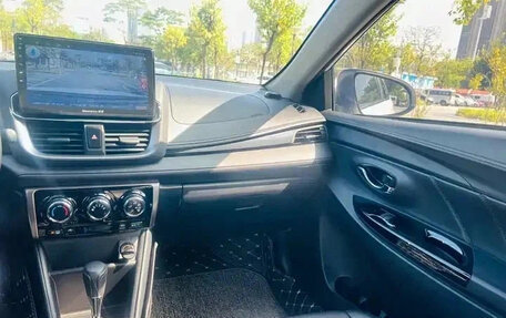 Toyota Yaris XP150 рестайлинг, 2022 год, 1 365 030 рублей, 9 фотография