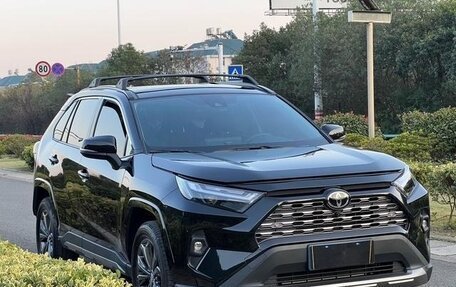 Toyota RAV4, 2025 год, 3 870 009 рублей, 3 фотография