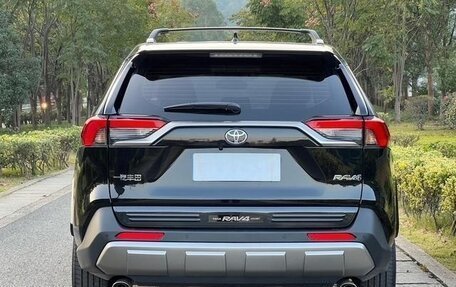 Toyota RAV4, 2025 год, 3 870 009 рублей, 5 фотография