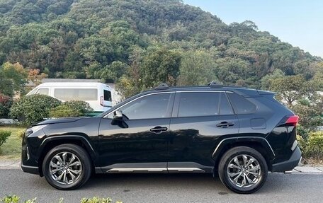 Toyota RAV4, 2025 год, 3 870 009 рублей, 7 фотография