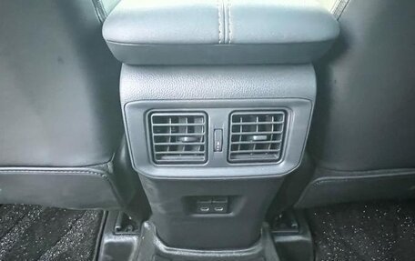 Toyota RAV4, 2025 год, 3 870 009 рублей, 19 фотография