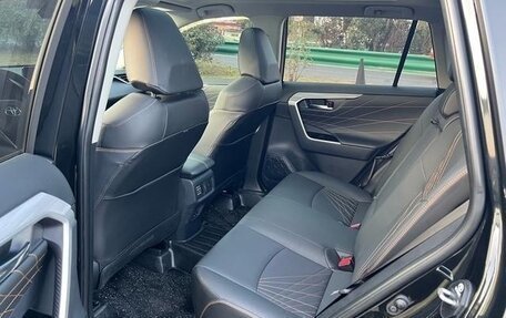 Toyota RAV4, 2025 год, 3 870 009 рублей, 18 фотография