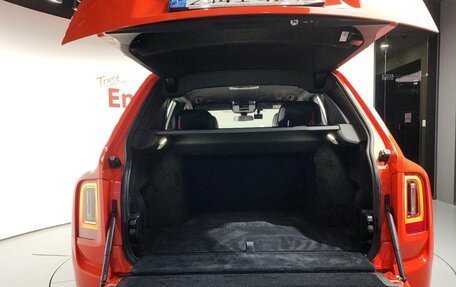 Rolls-Royce Cullinan, 2023 год, 44 885 000 рублей, 13 фотография