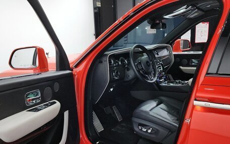 Rolls-Royce Cullinan, 2023 год, 44 885 000 рублей, 10 фотография