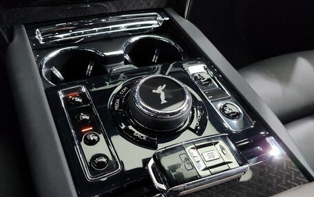 Rolls-Royce Cullinan, 2023 год, 44 885 000 рублей, 14 фотография