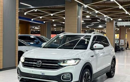 Volkswagen T-Cross I, 2023 год, 1 290 000 рублей, 2 фотография
