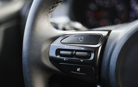 KIA Rio IV, 2018 год, 1 319 000 рублей, 19 фотография