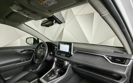 Toyota RAV4, 2020 год, 3 743 000 рублей, 13 фотография