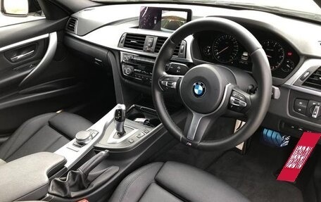 BMW 3 серия, 2018 год, 1 300 055 рублей, 12 фотография