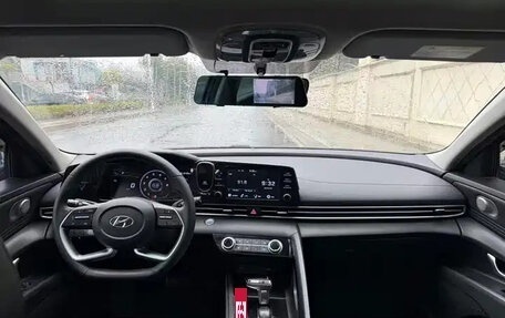 Hyundai Elantra, 2021 год, 1 079 000 рублей, 8 фотография