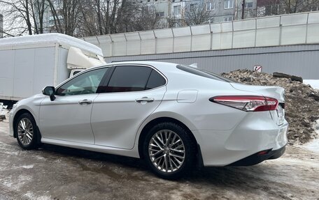 Toyota Camry, 2021 год, 3 450 000 рублей, 5 фотография