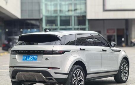 Land Rover Range Rover Evoque II, 2024 год, 4 440 000 рублей, 5 фотография