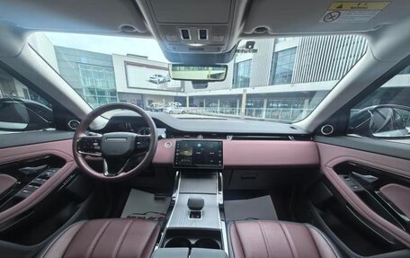 Land Rover Range Rover Evoque II, 2024 год, 4 440 000 рублей, 14 фотография