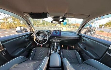 Honda HR-V, 2023 год, 2 800 000 рублей, 10 фотография