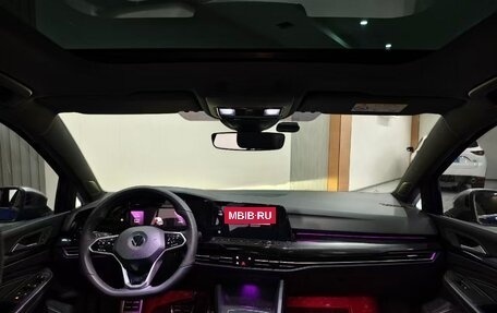 Volkswagen Golf VIII, 2021 год, 1 610 000 рублей, 3 фотография