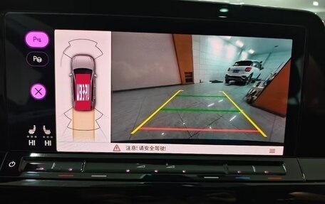 Volkswagen Golf VIII, 2021 год, 1 610 000 рублей, 8 фотография