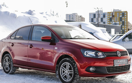 Volkswagen Polo VI (EU Market), 2011 год, 699 000 рублей, 2 фотография