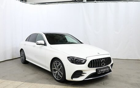 Mercedes-Benz E-Класс, 2020 год, 4 020 000 рублей, 3 фотография