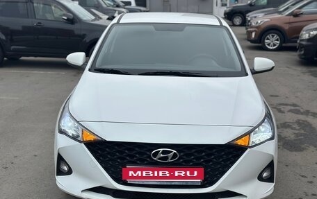 Hyundai Solaris II рестайлинг, 2021 год, 1 450 000 рублей, 15 фотография