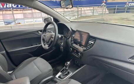 Hyundai Solaris II рестайлинг, 2021 год, 1 450 000 рублей, 28 фотография