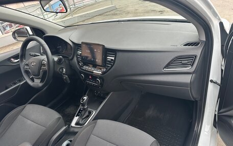 Hyundai Solaris II рестайлинг, 2021 год, 1 450 000 рублей, 29 фотография