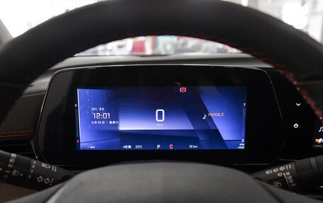 Chevrolet Tracker, 2023 год, 2 200 000 рублей, 6 фотография