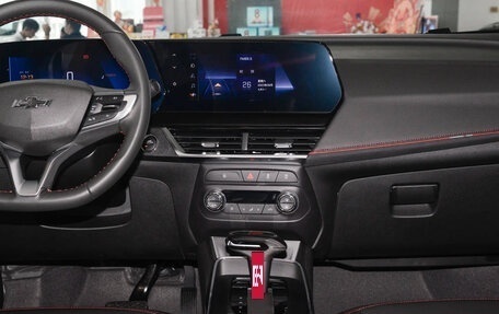 Chevrolet Tracker, 2023 год, 2 200 000 рублей, 5 фотография