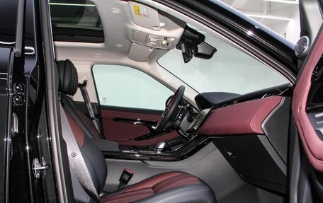 Land Rover Range Rover Evoque II, 2024 год, 4 380 000 рублей, 10 фотография