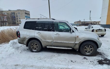 Mitsubishi Pajero III рестайлинг, 1998 год, 800 000 рублей, 18 фотография