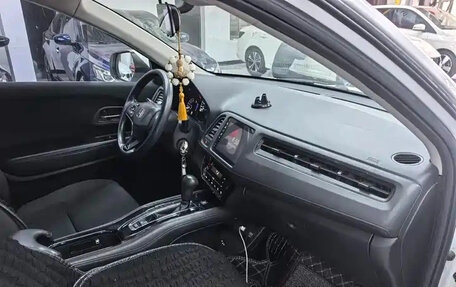 Honda Vezel, 2021 год, 1 190 009 рублей, 8 фотография