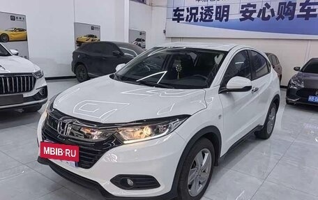 Honda Vezel, 2021 год, 1 190 009 рублей, 2 фотография