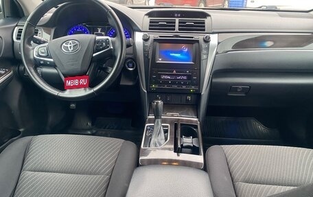 Toyota Camry, 2018 год, 1 400 000 рублей, 10 фотография
