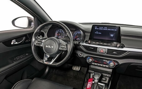 KIA Cerato IV, 2021 год, 2 350 000 рублей, 24 фотография