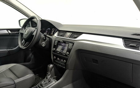 Skoda Rapid I, 2019 год, 1 570 000 рублей, 13 фотография