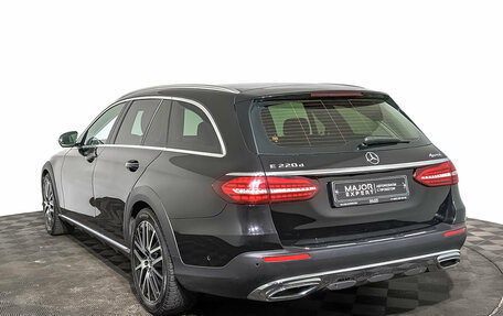 Mercedes-Benz E-Класс, 2021 год, 5 900 000 рублей, 6 фотография