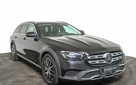 Mercedes-Benz E-Класс, 2021 год, 5 900 000 рублей, 2 фотография