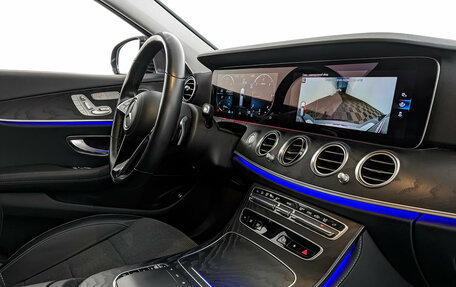 Mercedes-Benz E-Класс, 2021 год, 5 900 000 рублей, 27 фотография