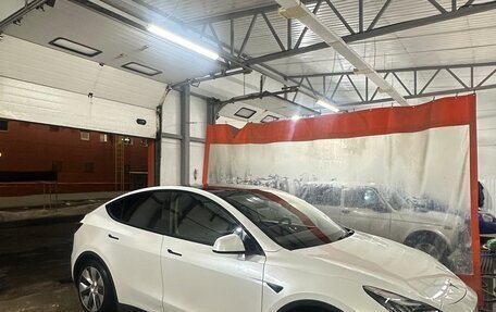 Tesla Model Y I, 2021 год, 4 100 000 рублей, 1 фотография