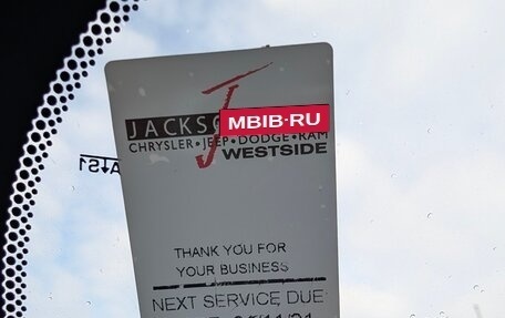 Dodge Challenger III рестайлинг 2, 2019 год, 3 300 000 рублей, 6 фотография