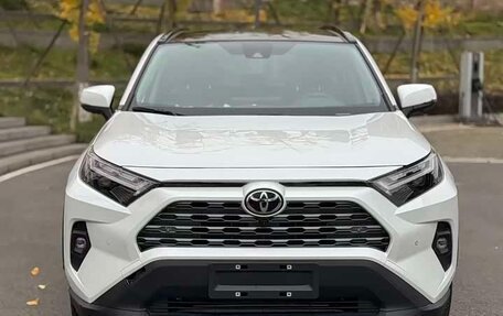 Toyota RAV4, 2025 год, 3 765 000 рублей, 1 фотография