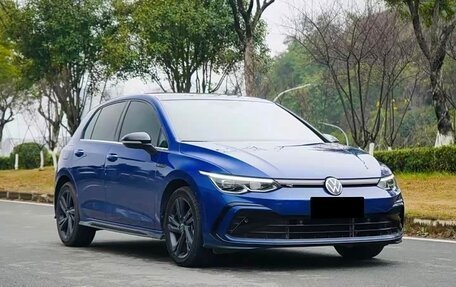 Volkswagen Golf VIII, 2022 год, 2 100 000 рублей, 1 фотография