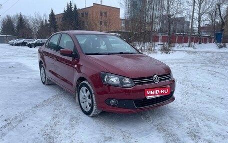 Volkswagen Polo VI (EU Market), 2011 год, 800 000 рублей, 1 фотография