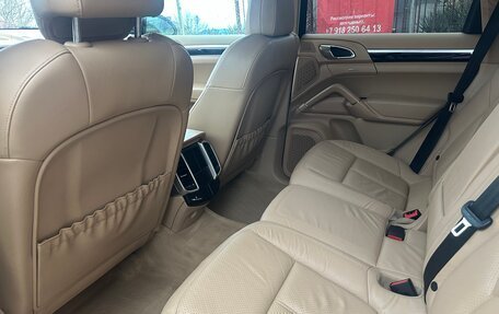 Porsche Cayenne III, 2011 год, 2 350 000 рублей, 12 фотография