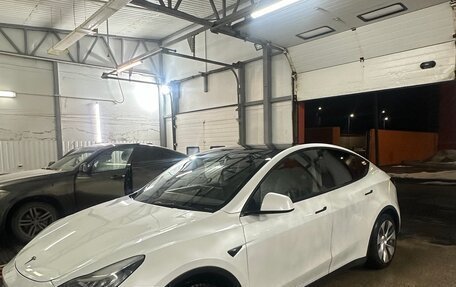 Tesla Model Y I, 2021 год, 4 100 000 рублей, 3 фотография