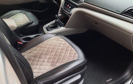 Hyundai Elantra VI рестайлинг, 2017 год, 1 175 000 рублей, 8 фотография