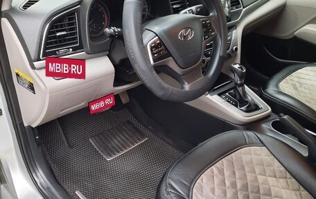 Hyundai Elantra VI рестайлинг, 2017 год, 1 175 000 рублей, 10 фотография