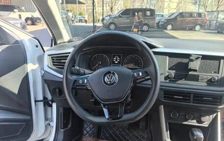 Volkswagen Polo, 2021 год, 999 999 рублей, 10 фотография