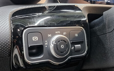 Mercedes-Benz A-Класс, 2020 год, 2 730 000 рублей, 24 фотография